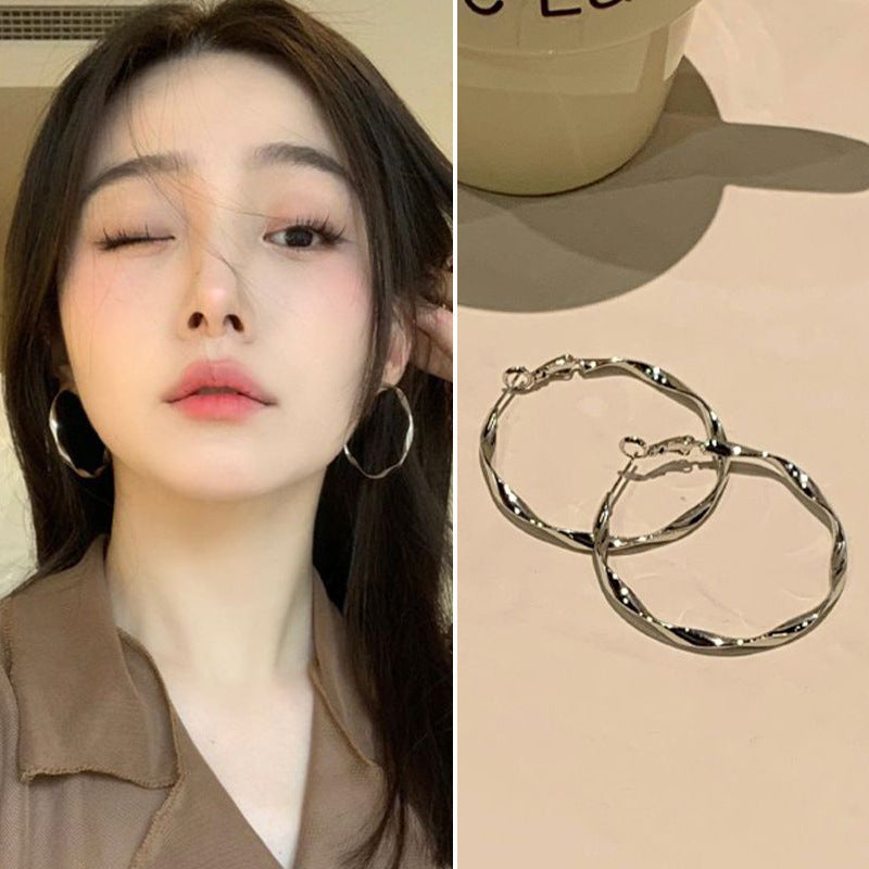 Vintage Tortoiseshell Resin C-Hoop Earrings For Women, Retro Amber Acrylic Chunky Hoop Earrings, Boho Fall Winter Statement Jewelry Gift