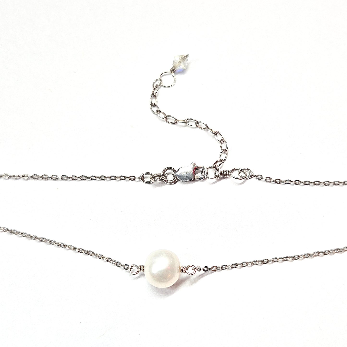 Single Pearl choker necklace