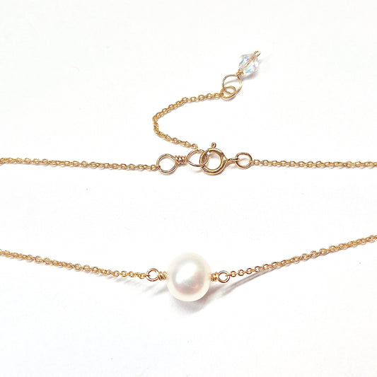 Single Pearl choker necklace