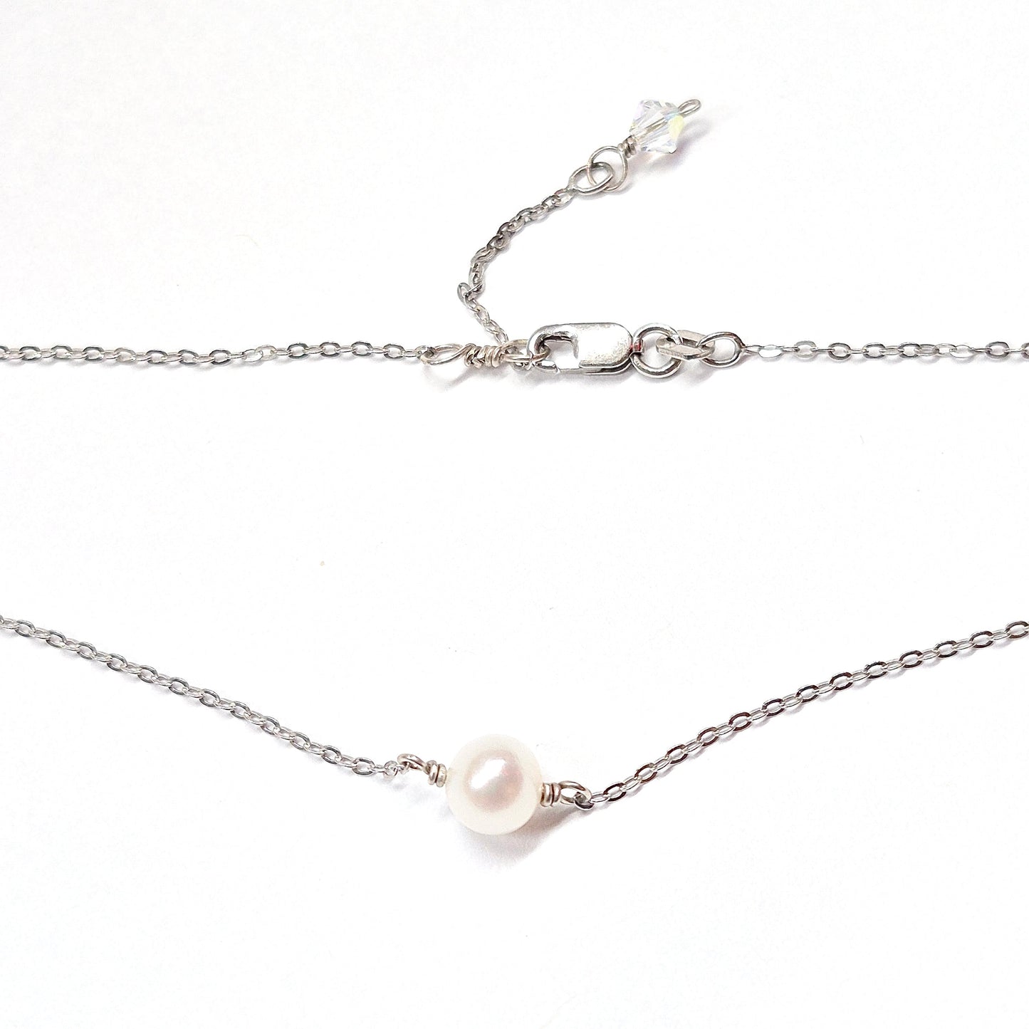 Single Pearl choker necklace