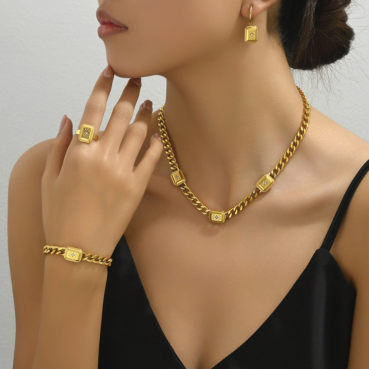 Geometric Palace Style Inlaid Zircon Versatile Jewelry Set