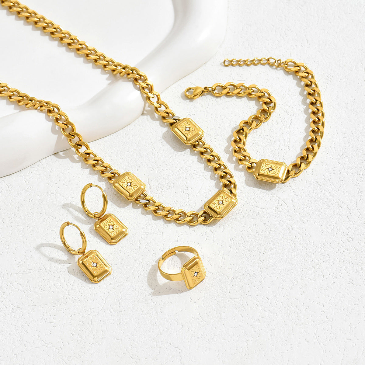 Geometric Palace Style Inlaid Zircon Versatile Jewelry Set