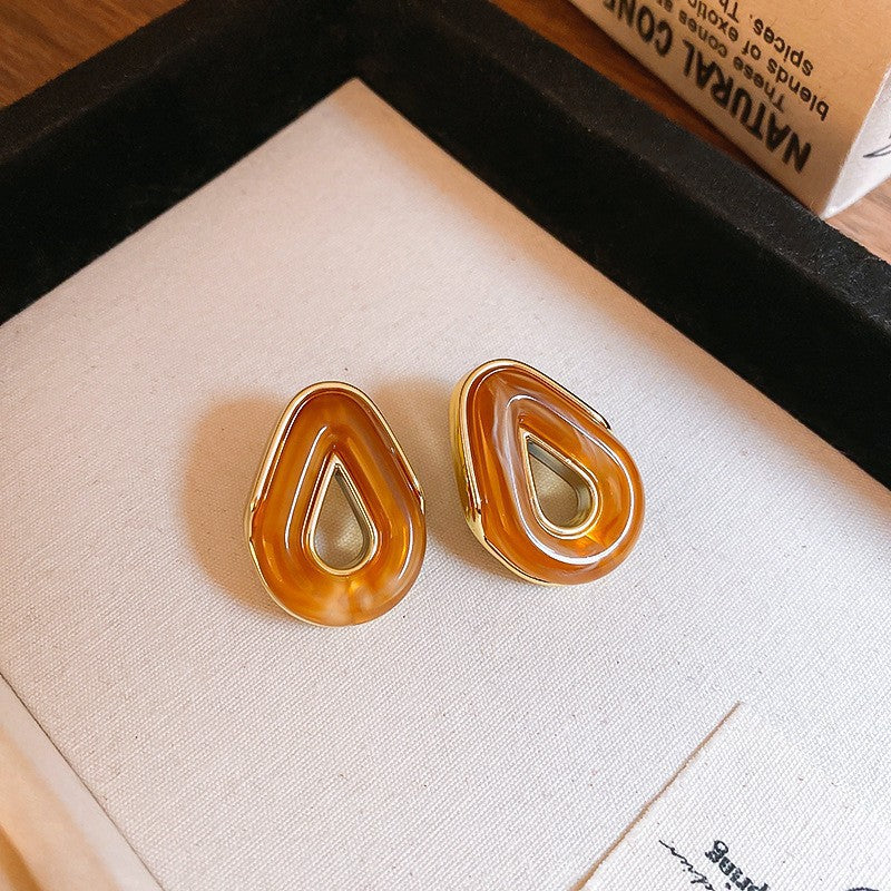Vintage Amber Resin Gold Stud Earrings For Women, Irregular Square Resin & Gold Tone Button Earrings, 2026 Maillard Style Lightweight Fashion Jewelry