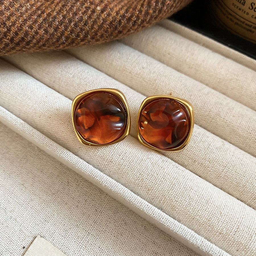 Vintage Amber Resin Gold Stud Earrings For Women, Irregular Square Resin & Gold Tone Button Earrings, 2026 Maillard Style Lightweight Fashion Jewelry